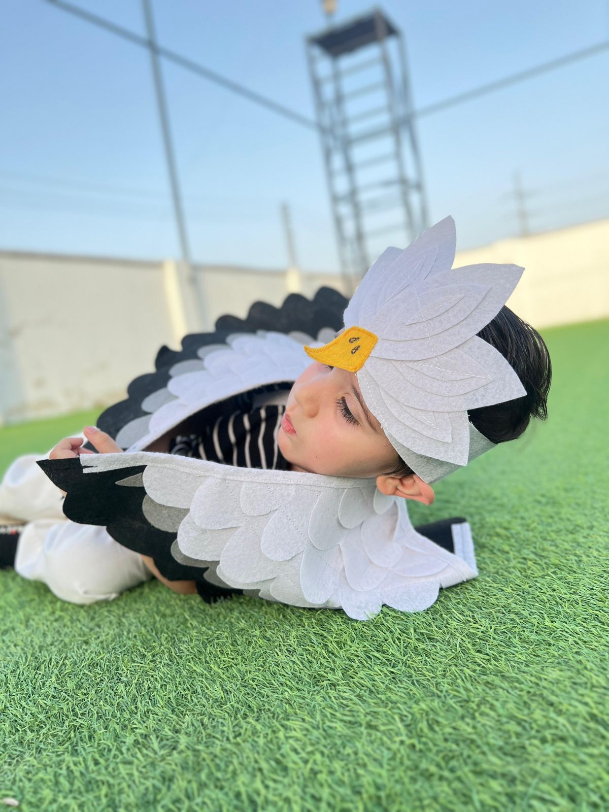Seagull Costume // Wings and Mask // Handmade Costume // Kids bird costume / Adult bird costume - hunnybunny&co.
